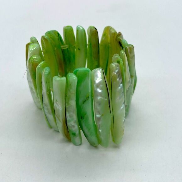 Mother of Pearls stretch Bracelet - Picture 1 of 6